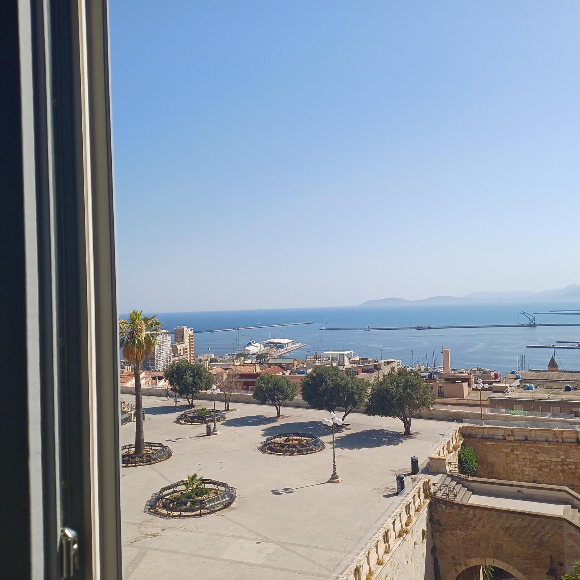 Hotel Palazzo Boyl 1840 Cagliari Exterior foto